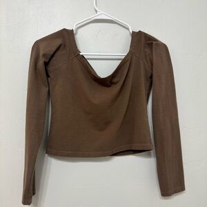 Brandy Melville Jon Gadot Off the shoulder brown long sleeve shirt
